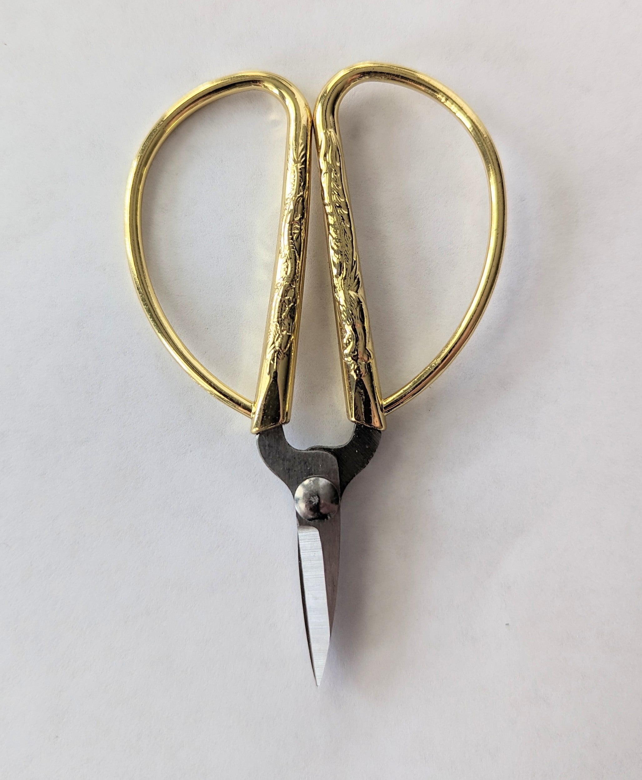 Gold Vintage short nose scissors
